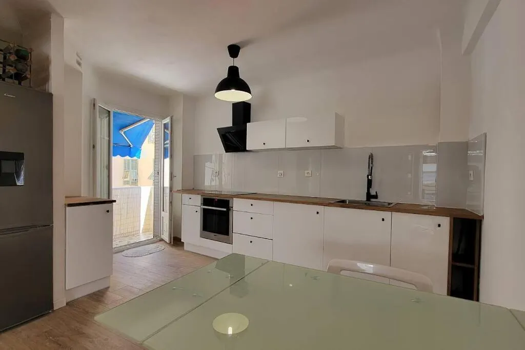 Apartment 3 Pieces Par La Mer Avec Climatisation Νίκαια