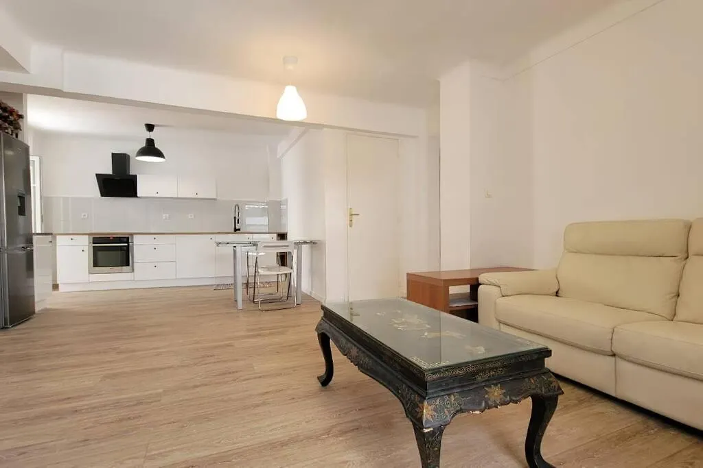 Apartment 3 Pieces Par La Mer Avec Climatisation Νίκαια